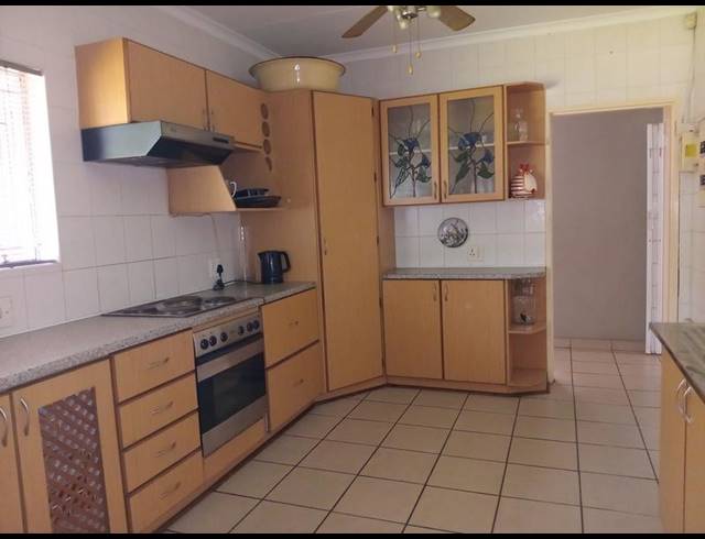 5 BEDROOM HOUSE FOR SALE IN VANDERBIJLPARK SE 6